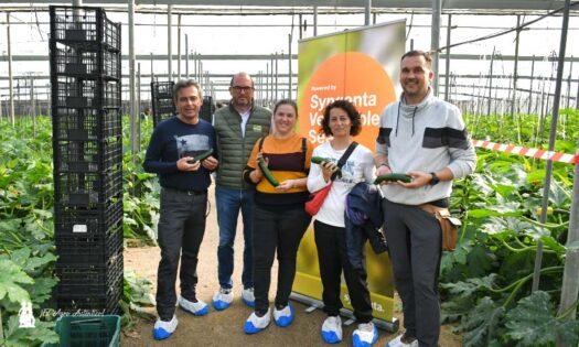 Técnicos de SAMA con Antonio Gutiérrez en las jornadas de Syngenta / agroautentico.com
