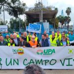 Agricultores protestan ante el puerto de Sevilla (Asaja, Coag y Upa) / agroautentico.com
