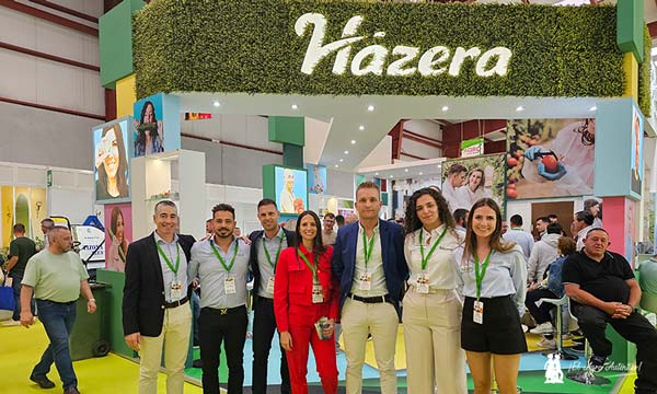 Expositor de Hazera en la feria de Níjar 2024, Expolevante. Casas de semillas / agroautentico.com