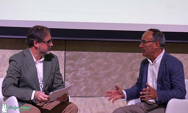 David Baños, presentador, con Juan Tomás Cano, presidente de Hortiespaña / agroautentico.com