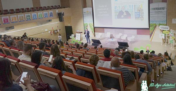 José Miguel Mulet presenta el CRISPR en el I Congreso InVerdadero en Almería / agroautentico.com