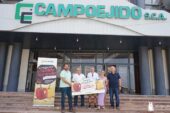 Enrique Peinado y Ana Fernández recogen El Sueldo Agrícola en Campoejido