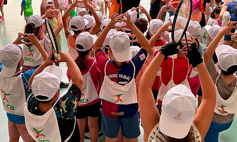 Cuarenta hijos de empleados de Unica se benefician de la Escuela de Verano El Saliente