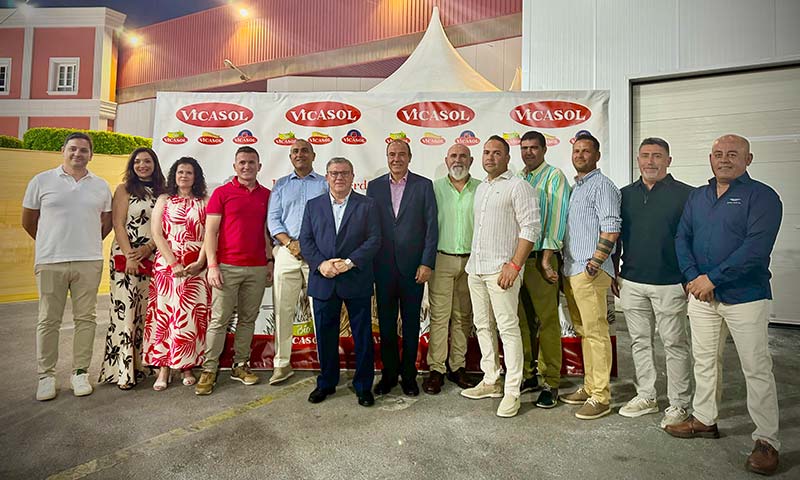 Más de 2000 personas asisten a la cena anual de Vicasol, con las frutas y verduras de la cooperativa como protagonistas