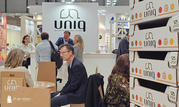 Uniq, sello de cartón biodegradable, en Fruit Attraction 2024 / agroautentico.com