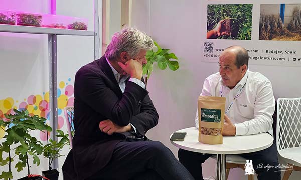 Vivero Nogalnature en Fruit Attraction 2024 / agroautentico.com