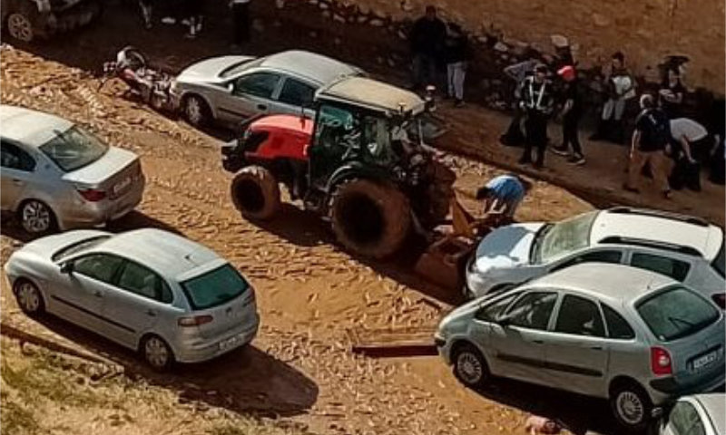 La Unió saca a la calle los tractores en zonas afectadas por la DANA