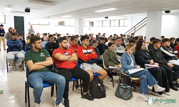 Inglés y nuevas tecnologías marcan el camino laboral de las empresas agrícolas 5