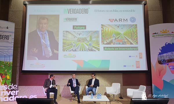 Esteban Baeza, investigador del CIT COEX, y Antonio Giménez, director de la OTRI en la UAL, en el Segundo Congreso InVerdadero / agroautentico.com