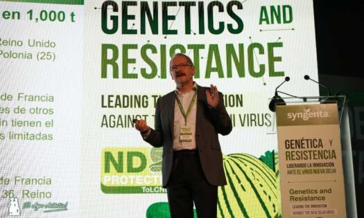 Hans-Christoph Behr en su charla sobre dos cucurbitáceas como calabacín y pepino / agroautentico.com