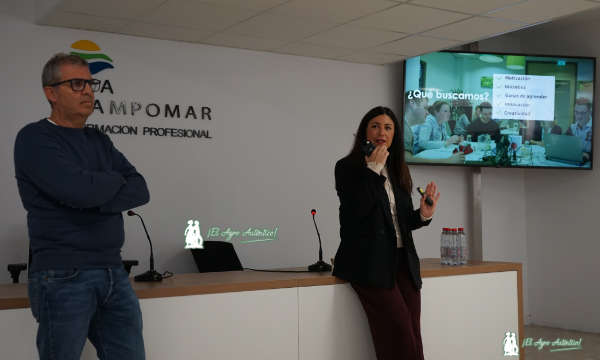 Ana Salmerón y José Antonio González de Rijk Zwaan en las jornadas de EFA Campomar / agroautentico.com