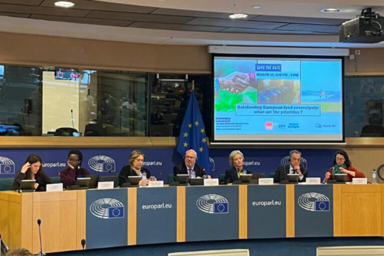 La revisión de los precios de entrada del tomate marroquí a debate en Bruselas