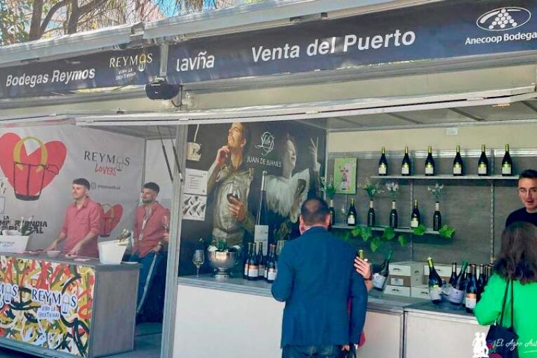 Los vinos valencianos de Anecoop Bodegas despuntan en la Mostra de Vins 2025