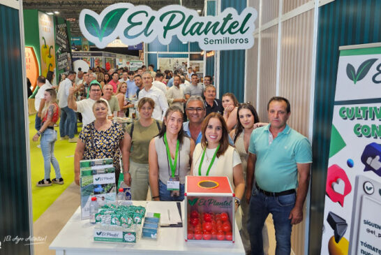 Cientos de agricultores encuentran su casa en El Plantel
