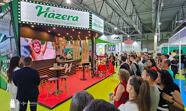 Actuaciones musicales, juegos y sorteos con el mejor de los ambientes en el expositor de Hazera / agroautentico.com