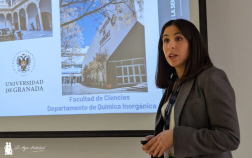 La investigadora del grupo de Química Inorgánica de la Universidad de Granada (UGR), Gloria Belén Ramírez-Rodríguez, habla sobre nanotecnología en las jornadas de Beyond Seeds / agroautentico.com