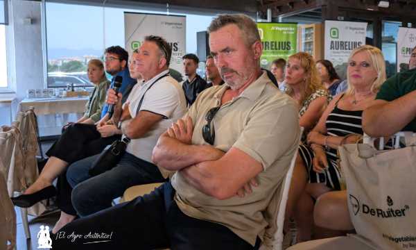 Agricultores en las jornadas de Bayer en la costa de Granada / agroautentico.com