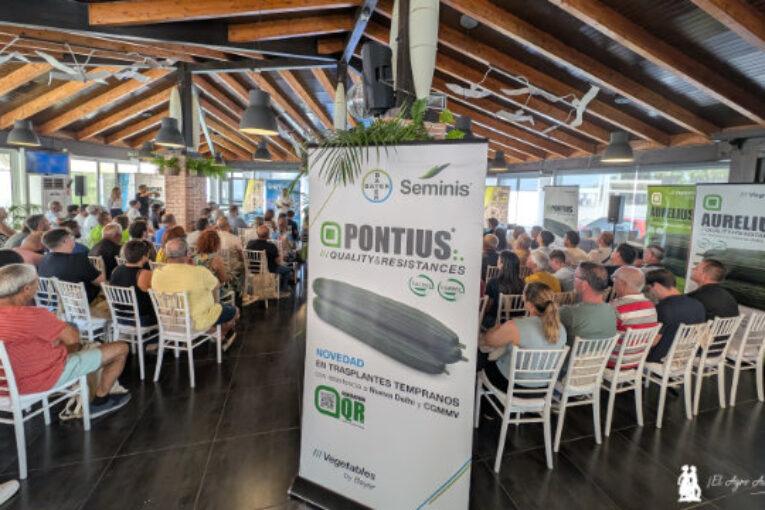 Bayer presenta en Motril sus últimos dos pepinos: Pontius y Aurelius