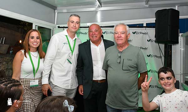 Velada entre amigos para agradecer el trabajo del agricultor de la costa de Granada 8