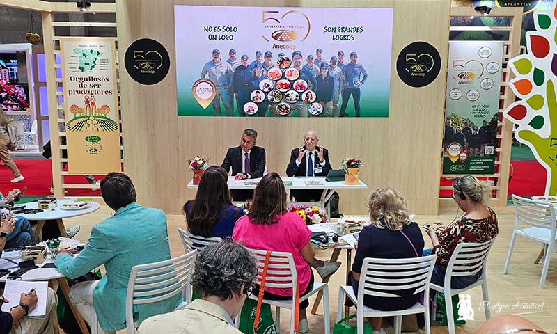 Anecoop celebra 50 años unida y conectada con el futuro de la agricultura