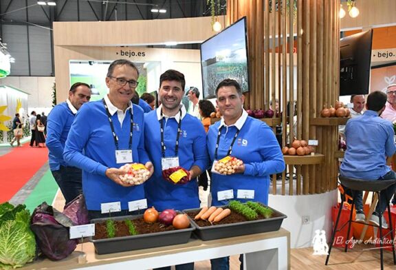 Las ensaladas de Bejo en Fruit Attraction llevan cebolla, lechuga, pepino, zanahoria, col y apio