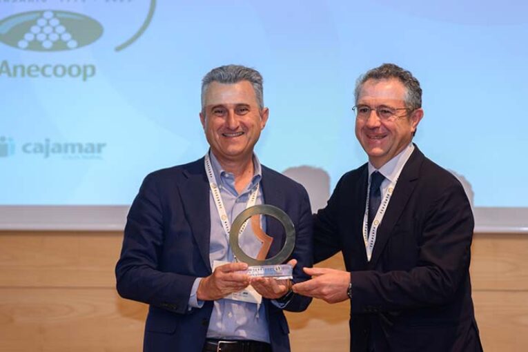 Anecoop recibe en su 50 Aniversario el premio FEDACOVA a la internacionalización