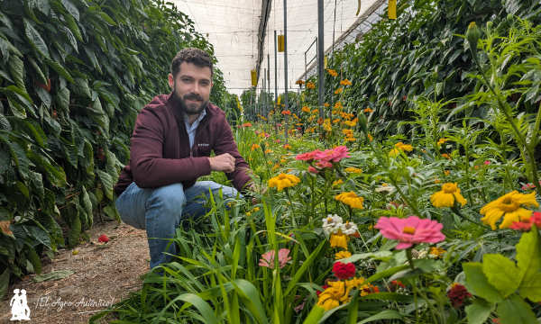 José Carlos Cara en un banker para control biológico / agroautentico.com