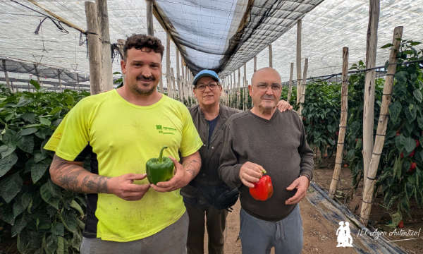 Tomás Fernández, padre e hijo, acompañados por un familiar / agroautentico.com