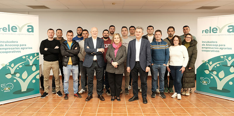 Anecoop lanza el programa Releva para impulsar el relevo generacional en el campo valenciano