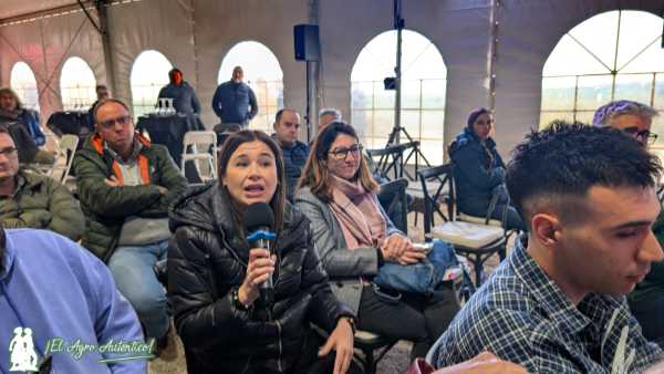 Toñi Piernas, presidenta de la asociación + Brócoli / agroautentico.com