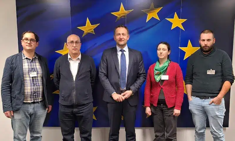 El Comisario de Agricultura y Alimentación de la Comisión Europea, Christophe Hansen, con representantes de la Coag. Apagón informativo con las importaciones de Marruecos / agroautentico.com