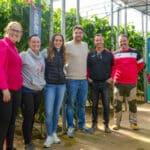 El anfitrión de las jornadas, el agricultor Rafael Martos con hermanos y familiares / agroautentico.com