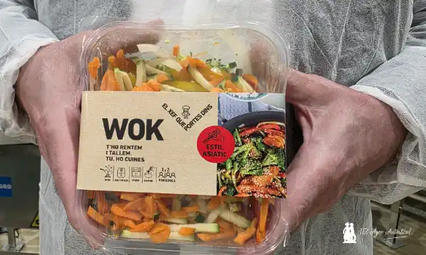 Wok de verduras en la fábrica de Unica en Aguadulce / agroautentico.com