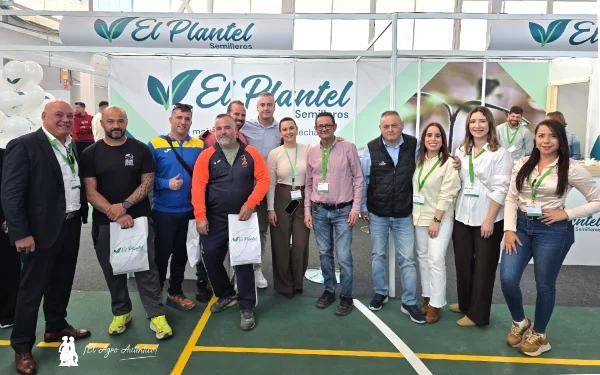Expositor de El Plantel Semilleros en Expo Cherry 2026 / agroautentico.com