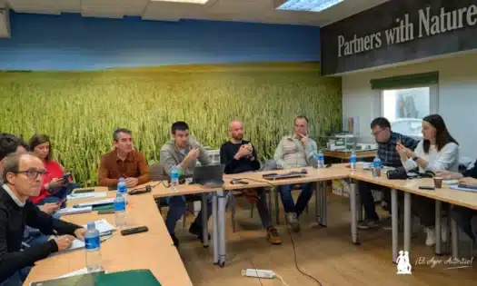 Presentación de Limonica Ulti-Mite en la sede de Koppert en el Poniente almeriense / agroautentico.com