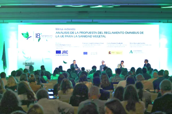 Symposium de Sanidad Vegetal en Sevilla / agroautentico.com