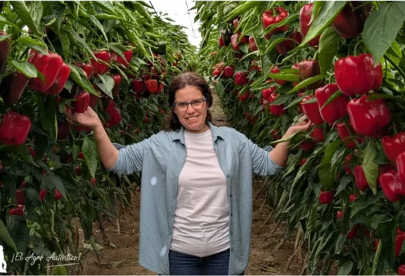 “Aquí puedo respirar. El invernadero me da paz”, Adeli Tortosa, agricultora