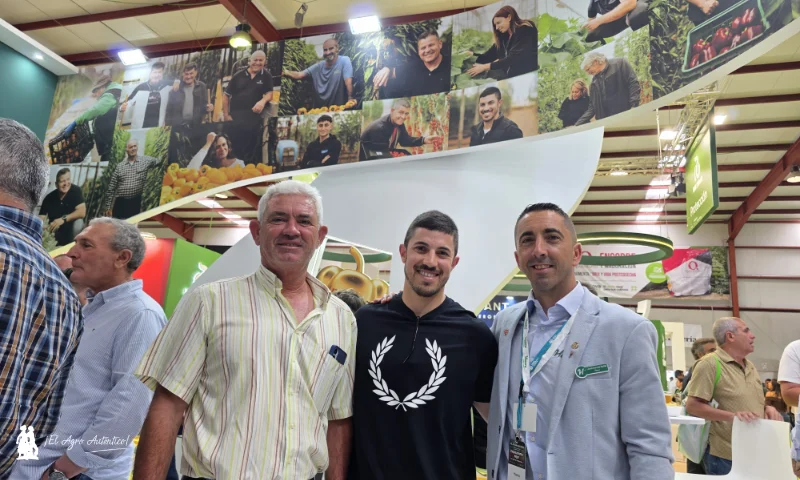 ‘Puro Arte’ de Hazera a través de dos agricultores de Níjar, Blas y Alejandro, padre e hijo