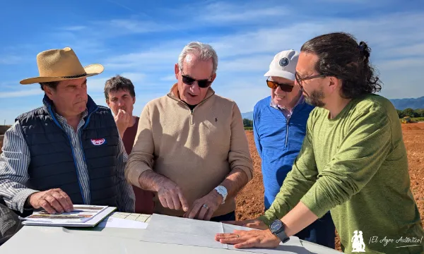 Investigadores del IVIA, responsables de Imaflex y el productor, Bagu / agroautentico.com