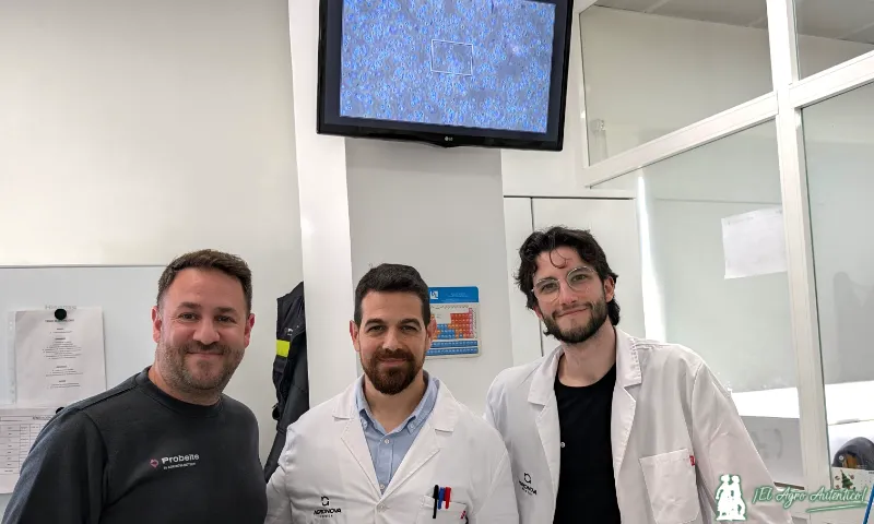 Laboratorio de producción en Molina de Segura con Agronova Biotech / agroautentico.com