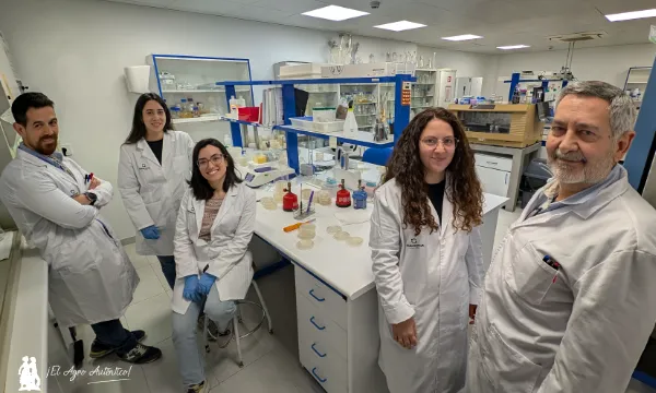 Laboratorios de I+D de Agronova Biotech en Murcia / agroautentico.com