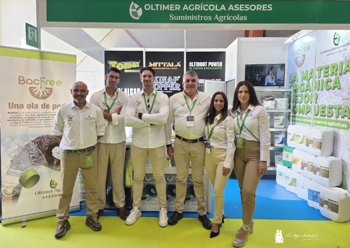 Foto de familia de Oltimer Agrícola en Expolevante 2026 / agroautentico.com