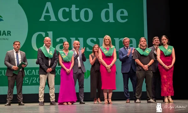 Graduación EFA Campomar en el Teatro Auditorio de Roquetas de Mar / agroautentico.com
