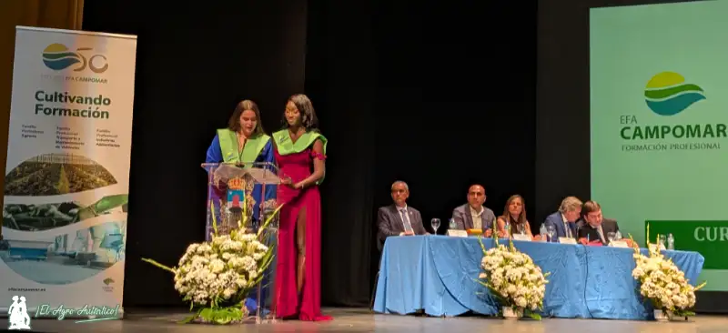Rockalla y Ferdau, Agropecuaria, durante su emotivo discurso / agroautentico.com