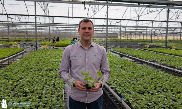 Víctor Manuel Escudero, segunda generación en El Plantel Semilleros. Relevo generacional / agroautentico.com