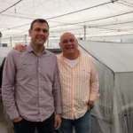 Víctor Manuel y Manuel Escudero en el nuevo área de cooling de el semillero de La Mojonera de El Plantel / agroautentico.com