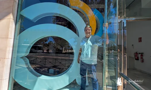 Agrocolor en la víspera de su 30 aniversario con su cofundador Gerardo Romero