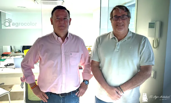 Miguel Rodríguez de la Rubia y Gerardo Romero, presidente y director gerente de Agrocolor, respectivamente / agroautentico.com