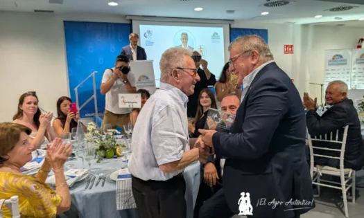 El cooperativismo almeriense reivindica en Roquetas la paz, la integración y el relevo generacional