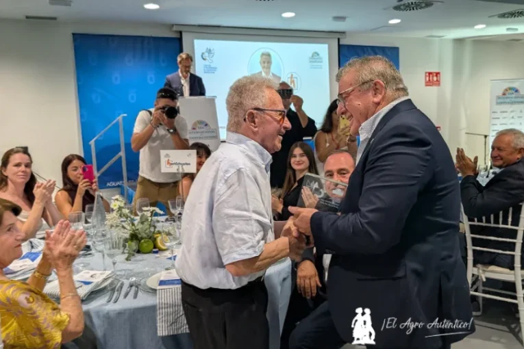 El cooperativismo almeriense reivindica en Roquetas la paz, la integración y el relevo generacional